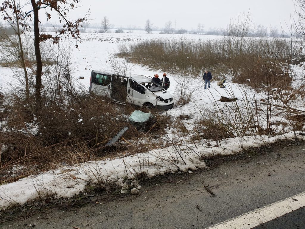 Accident-microbuz- – Ziarul Argeşul - ediţia online