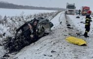 Accident între un autoturism și un autocamion în județul Argeș