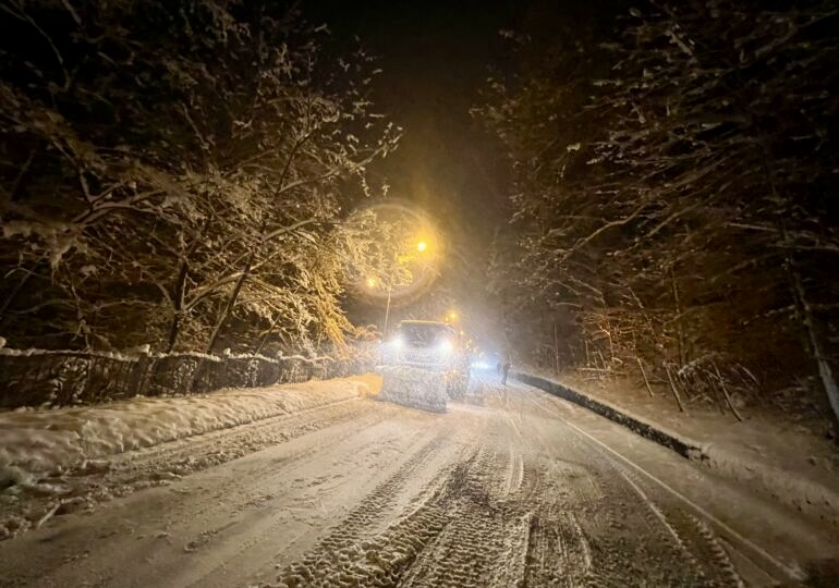 Poza pentru articolul Zeci de utilaje în acțiune pe drumurile județene din Argeș, după ninsorile din ultimele ore