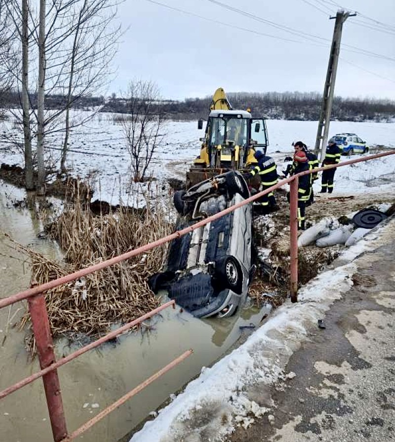 Mașina-răsturnată-4 – Ziarul Argeşul - ediţia online