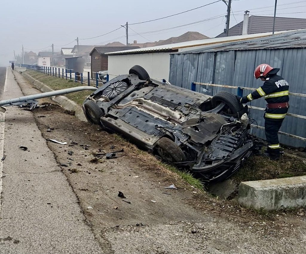 Mașina-răsturnată-Stâlpeni- – Ziarul Argeşul - ediţia online