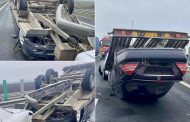 Haos pe A1! Mașină cu trailer, răsturnată. Circulație complet blocată