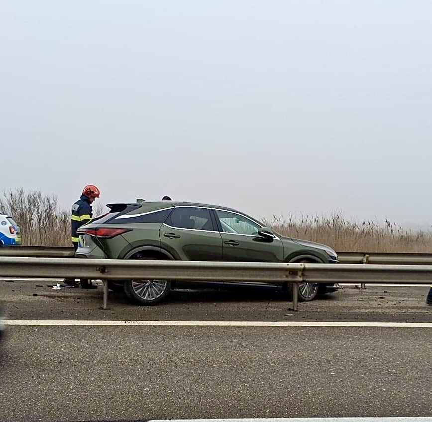 Autoturism-căzut-platforma- – Ziarul Argeşul - ediţia online