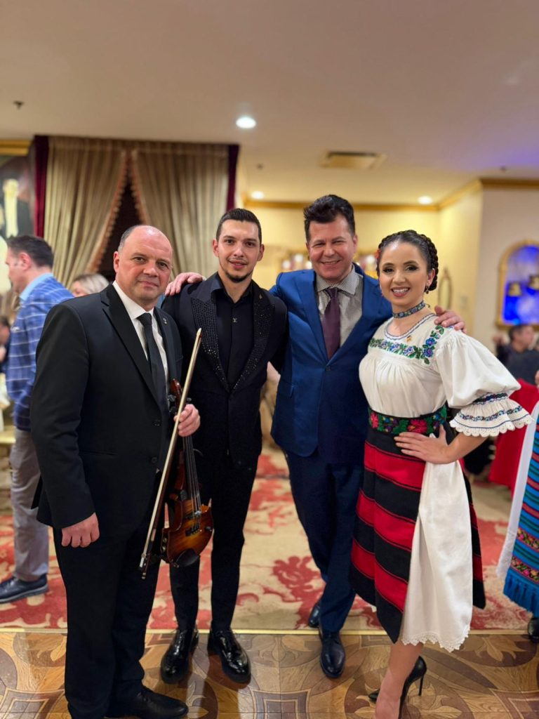 Poza pentru articolul „Cântec românesc pe pământ american” – Cătălin Iancu și bandul său duc folclorul românesc în inima diasporei