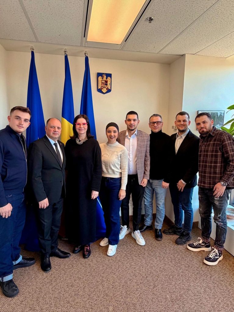 Poza pentru articolul „Cântec românesc pe pământ american” – Cătălin Iancu și bandul său duc folclorul românesc în inima diasporei