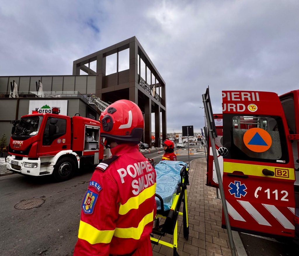 Poza pentru articolul Intervenţie de amploare la Argeș Mall!