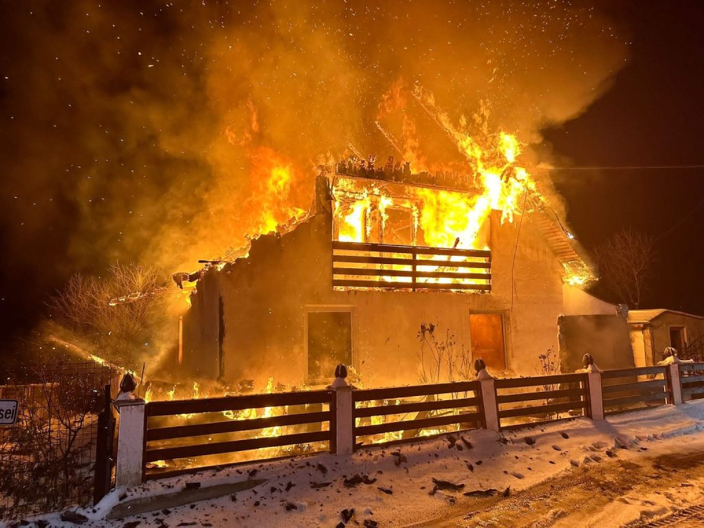 Incendiu-casa – Ziarul Argeşul - ediţia online