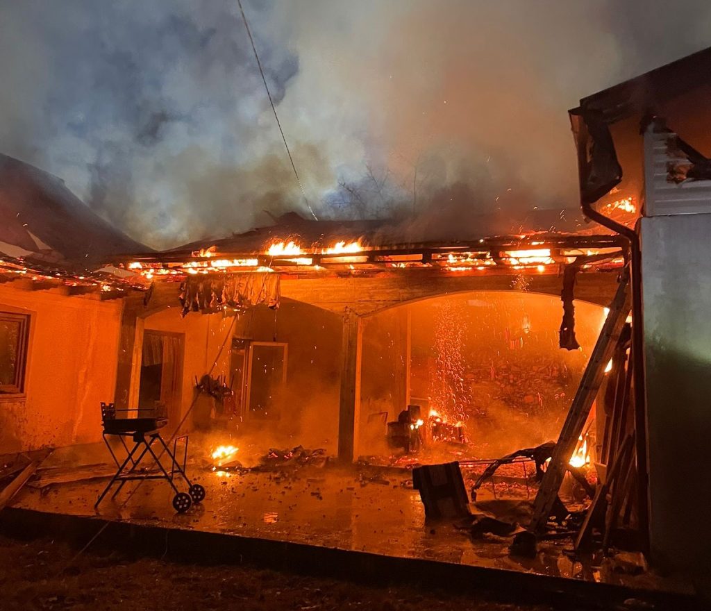 Incendiu-seara- – Ziarul Argeşul - ediţia online