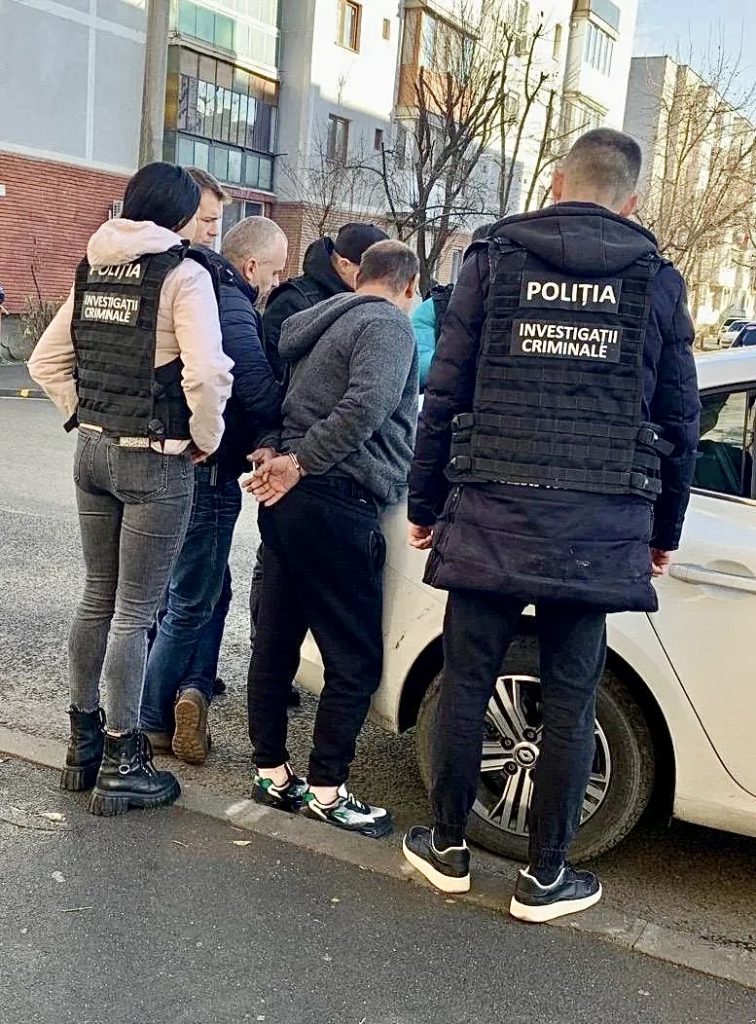 Poza pentru articolul Fraudă cu card bancar la Pitești!