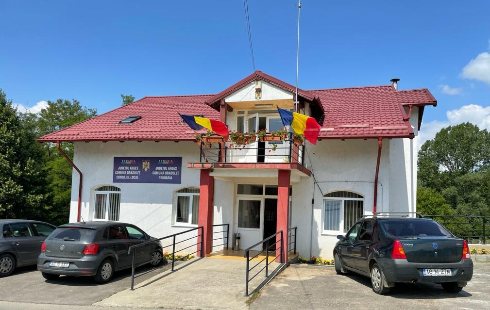 Poza pentru articolul Investiție majoră în Brăduleț: lucrările la noua rețea de apă au început