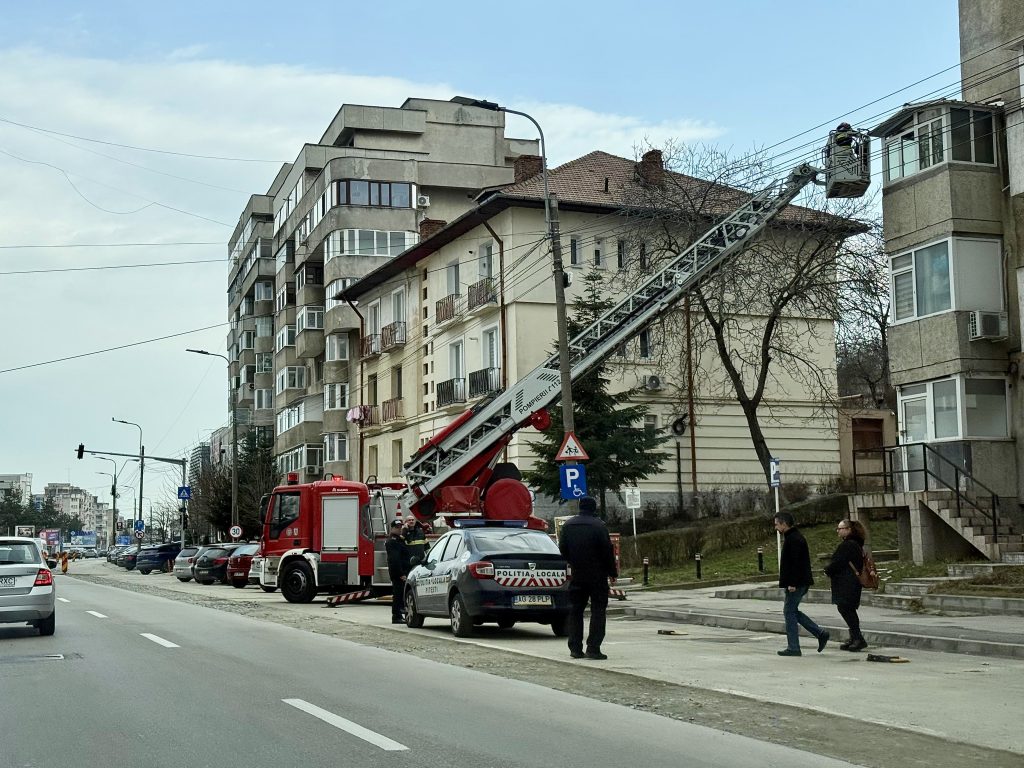 Poza pentru articolul Alertă în Pitești! Pompierii acționează în aceste momente