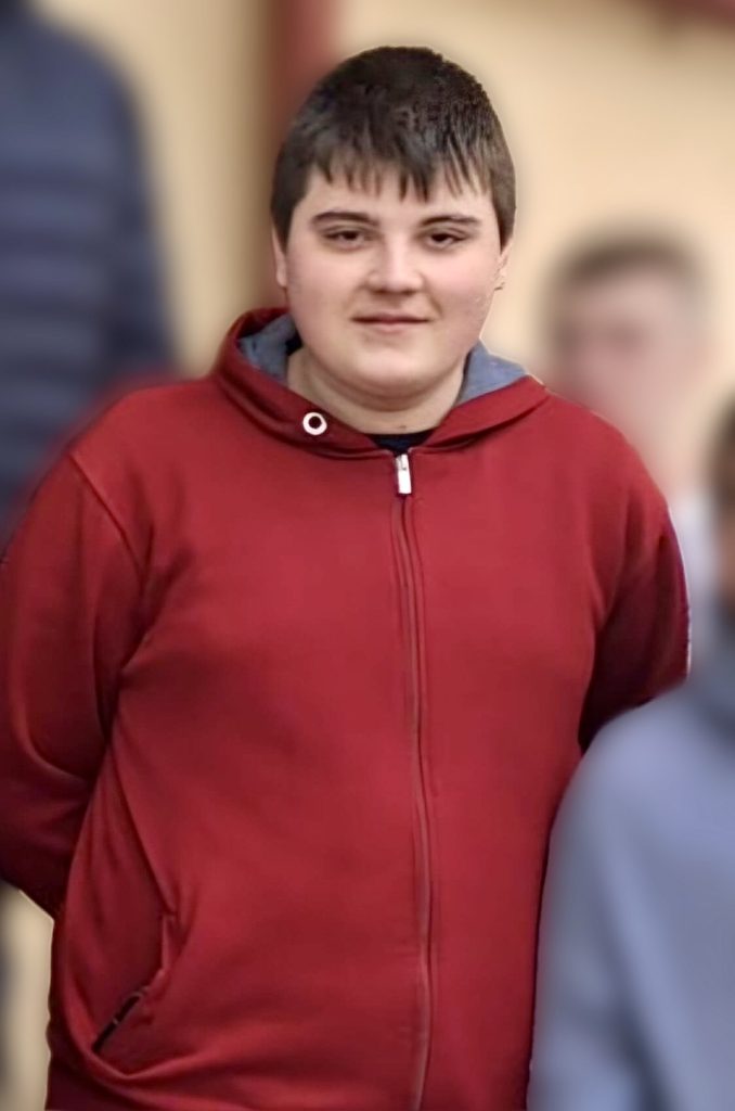 Poza pentru articolul Argeș: Băiat de 17 ani, dispărut după ce a plecat la liceu