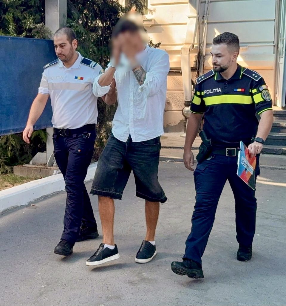 Poza pentru articolul Cruzime fără margini în Pitești! Un bărbat de 63 de ani a căzut victima a doi adolescenți