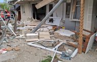 Explozie puternică într-o locuință în această dimineață! Două persoane rănite