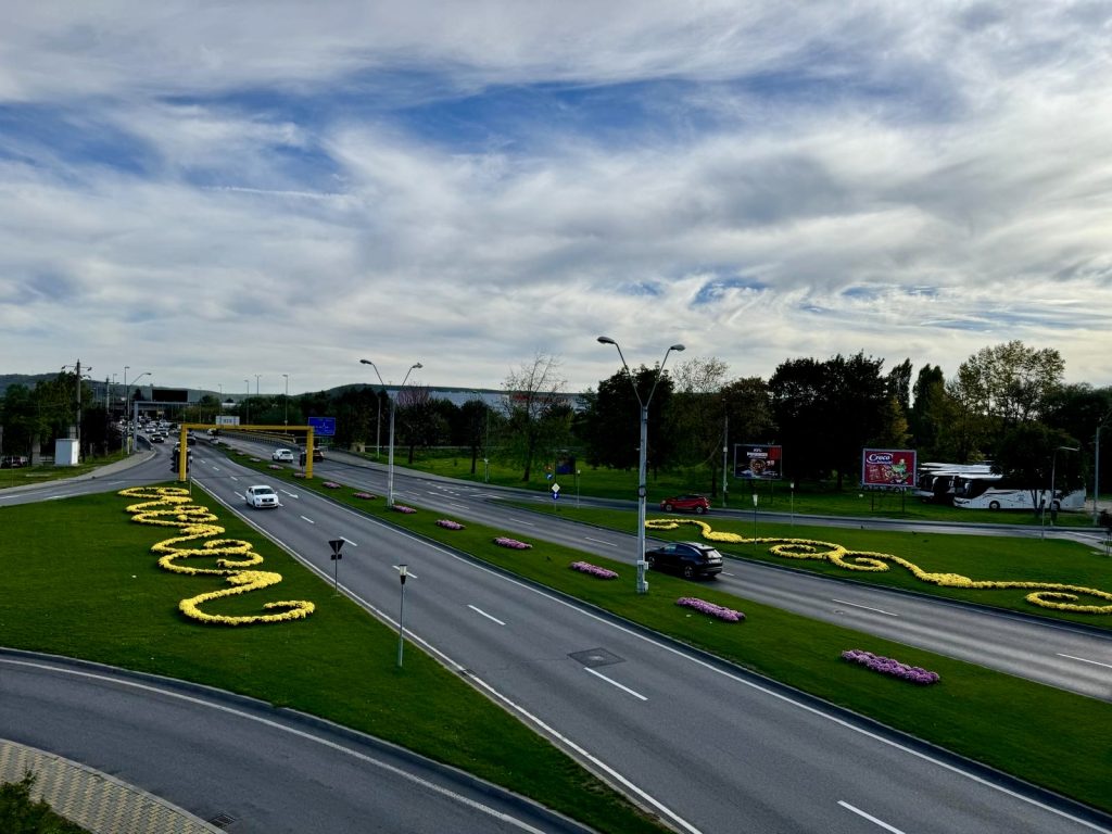 Intrare-Pitești- – Ziarul Argeşul - ediţia online