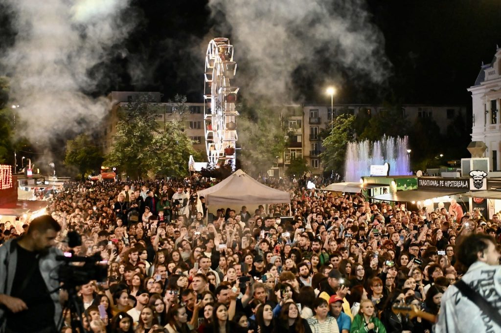 Pitești-fest-2 – Ziarul Argeşul - ediţia online