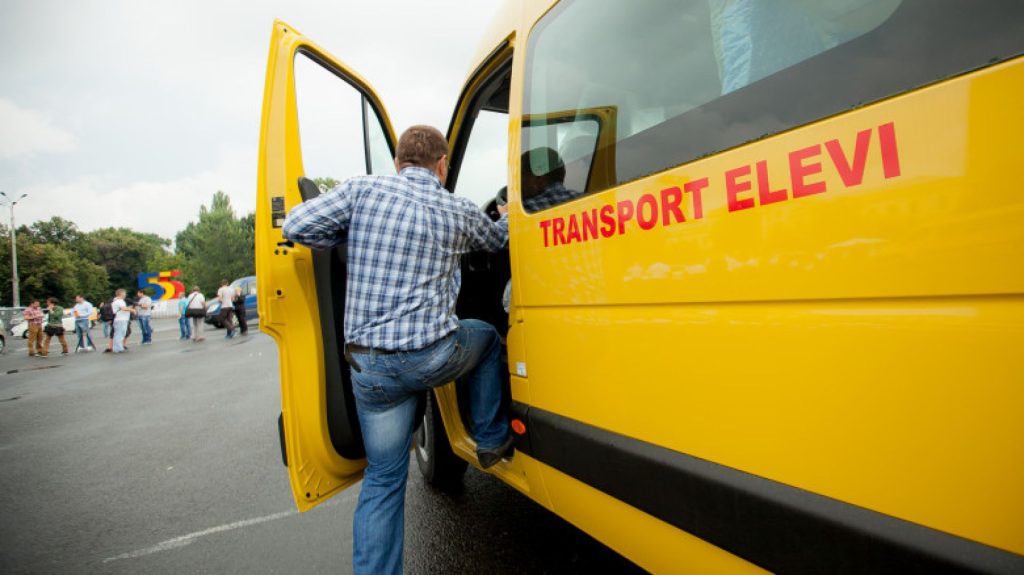 Poza pentru articolul Se caută șofer pentru microbuzul școlar din Hârsești