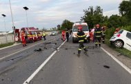 Un bărbat a murit și un copil de 3 ani este rănit după impactul dintre trei mașini