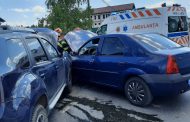 Accident rutier între două autoturisme în Pitești. O femeie a fost preluată de ambulanță