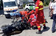Accident grav în Pitești: Motocicletă proiectată în stația de autobuz! Victimele sunt doi polițiști aflați în timpul liber
