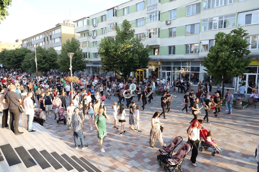 Centru-Pitești- – Ziarul Argeşul - ediţia online