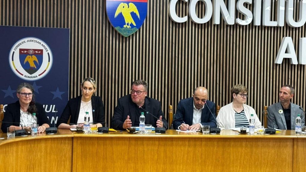 Cj-Argeș-4 – Ziarul Argeşul - ediţia online