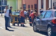Acum: Crimă șocantă în plină stradă! O femeie a fost înjunghiată de propriul fiu