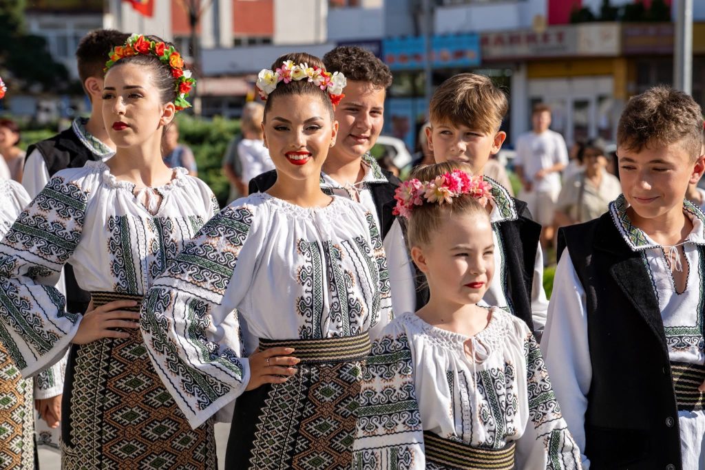 Poza pentru articolul Festivalul Internațional de Folclor „Carpați” revine în Argeș. Programul complet al ediției din 2026