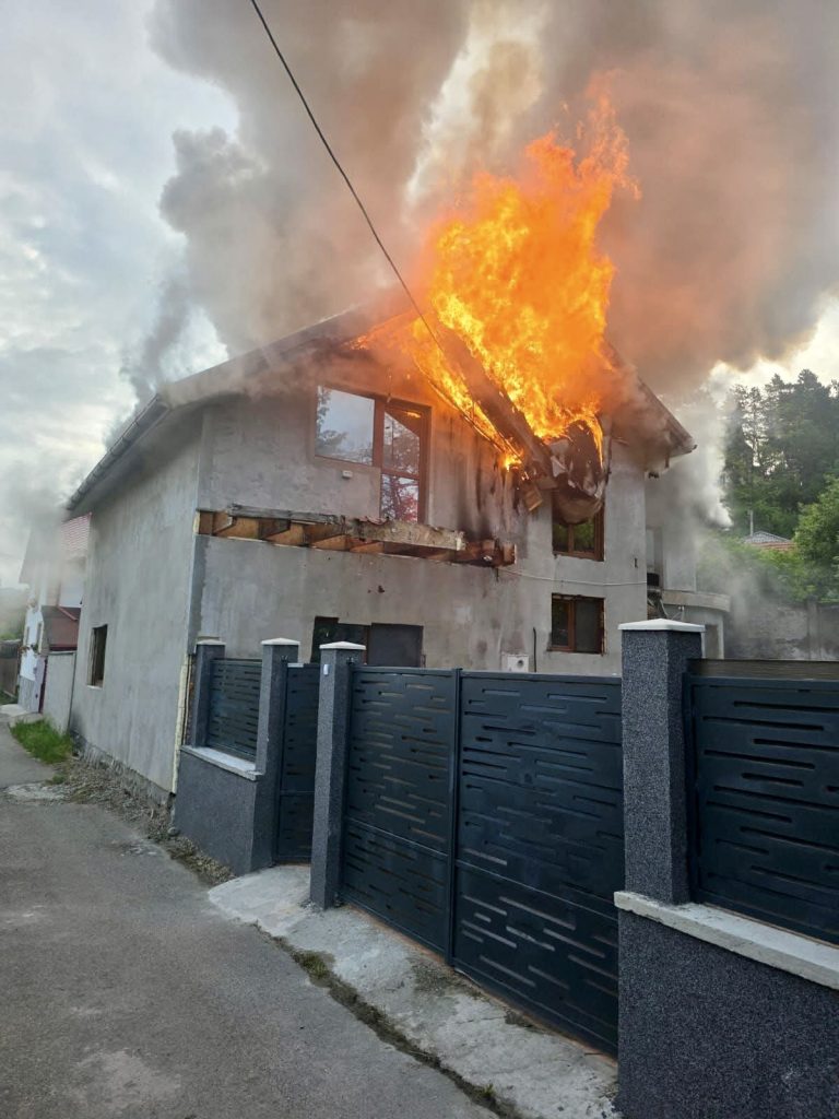 Incendiu-casa-4 – Ziarul Argeşul - ediţia online