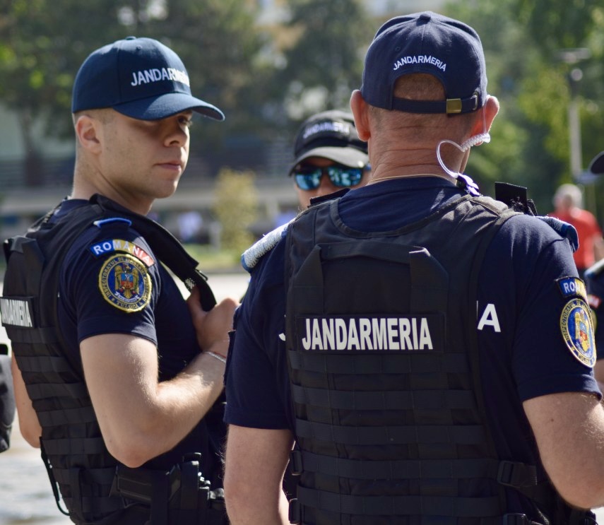 Jandarmi- – Ziarul Argeşul - ediţia online