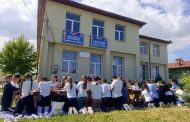 Elevii din comuna Bradu au descoperit bucuria lecturii în aer liber!