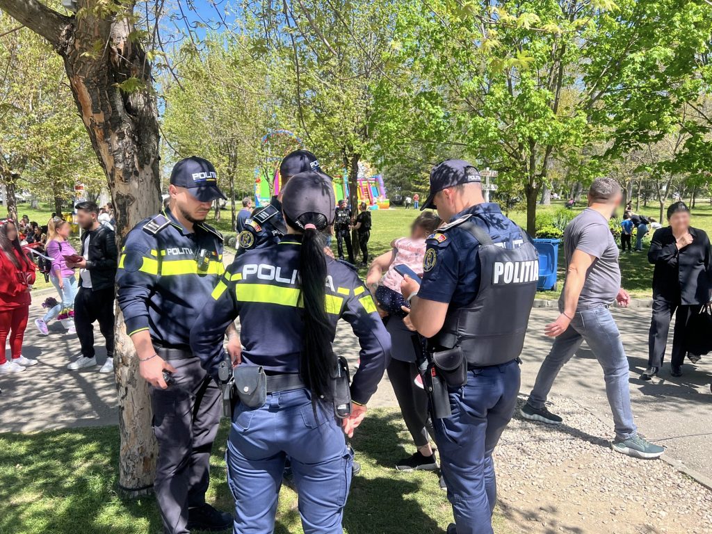 Poliția-parc- – Ziarul Argeşul - ediţia online