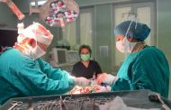 Premieră medicală la Spitalul Județean Argeș: Tumoră de peste două kilograme, extirpată cu succes