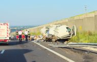 Accident pe DEx12, în zona Albota. Două autoturisme implicate