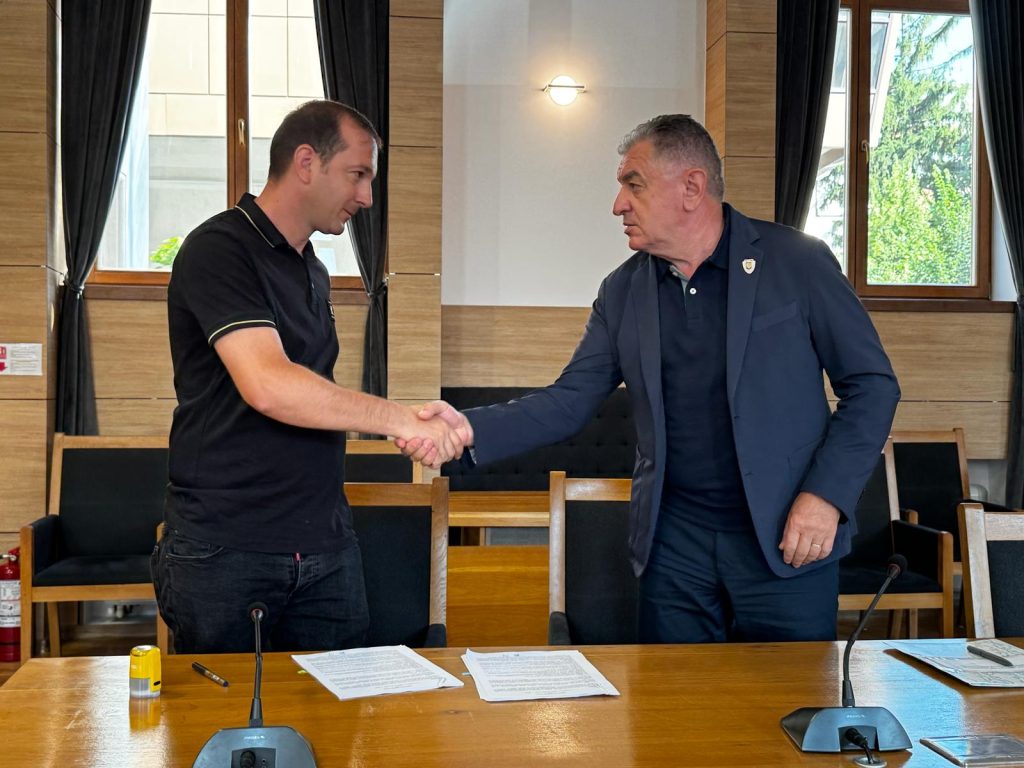 Contract-semnat-primăria-Pitești- – Ziarul Argeşul - ediţia online