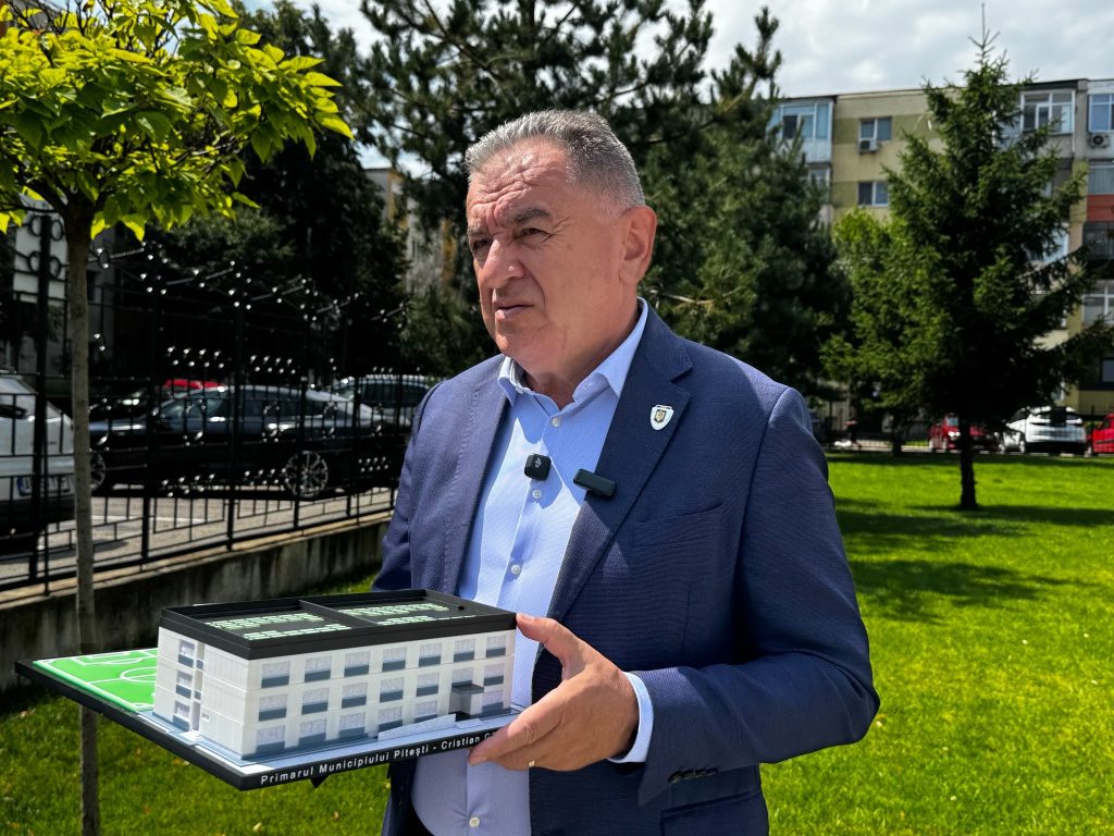 Poza pentru articolul Liceul „Ion Barbu” din Pitești, complet modernizat după o investiție de 6 milioane de lei