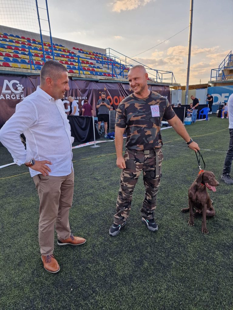 Moonlight-Dog-Show- – Ziarul Argeşul - ediţia online