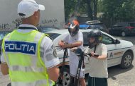 Beat pe trotinetă și prins de polițiști! Razie cu zeci de amenzi în Pitești și comunele din jur