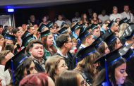 Clipe de neuitat! Sute de absolvenți ai Centrului Universitar Pitești au pășit cu emoție spre un nou început