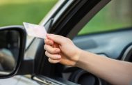 Permisul se suspendă pentru amenzile rutiere neplătite. Regula care intră în vigoare din 25 august