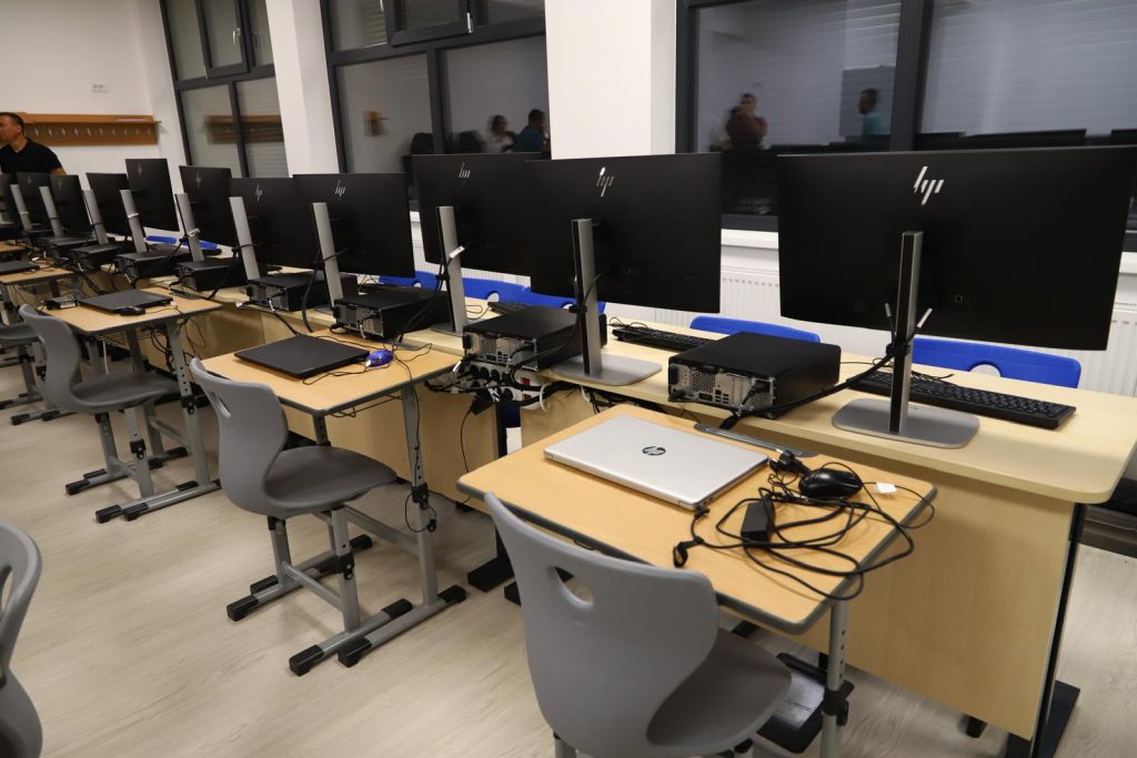 Școala-Gimnazială-Ion-Pillat-3 – Ziarul Argeşul - ediţia online