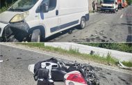 Argeș: Accident grav între o motocicletă și un microbuz, la Leordeni!