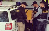 Bărbat din Albota, arestat după ce ar fi lovit un polițist