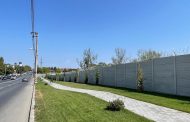 Pitești: A fost finalizată refacerea împrejmuirii de pe Calea Drăgășani și strada Tudor Arghezi