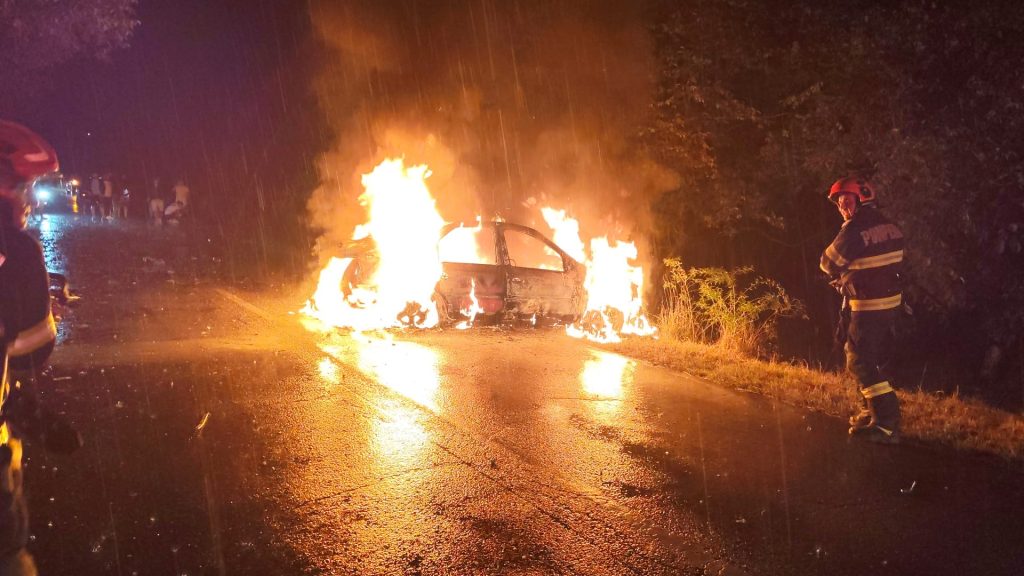 Incendiu-autoturism-4-1 – Ziarul Argeşul - ediţia online