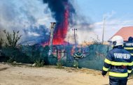 Incendiu într-o gospodărie din județul Argeș! Pompierii intervin de urgență
