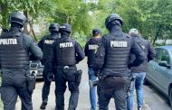Percheziții în Argeș într-un dosar privind deșeuri îngropate ilegal. Patru bărbați au fost reținuți