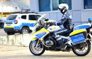 Pitești: S-a dat în spectacol în parcarea unui centru comercial și a rămas fără permis