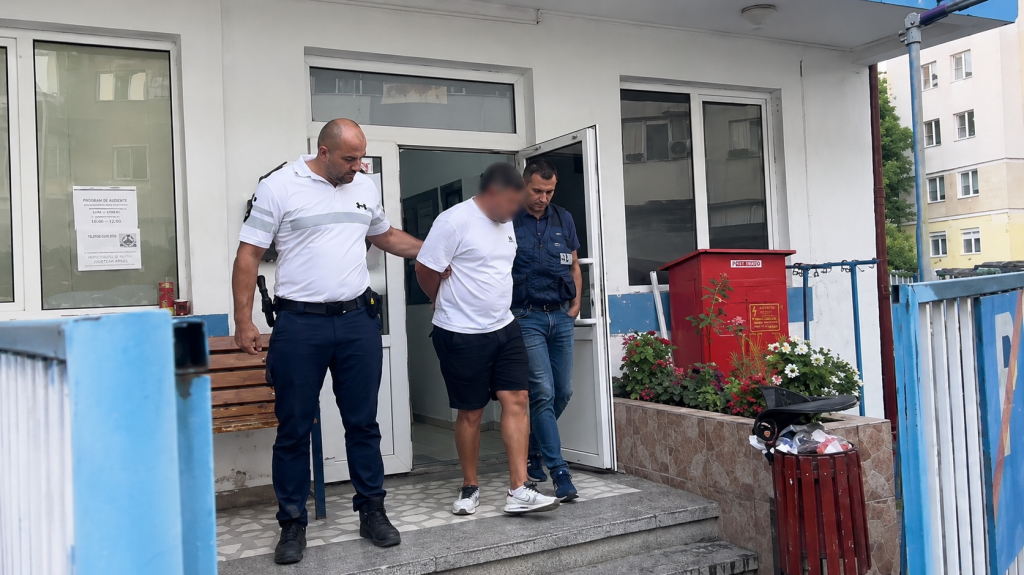 Retinut-înșelăciune-Mioveni- – Ziarul Argeşul - ediţia online
