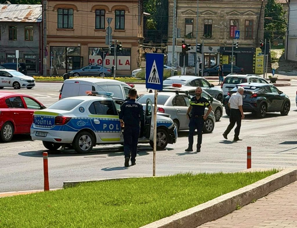 Accident-autospecială-poliție-Pitești- – Ziarul Argeşul - ediţia online